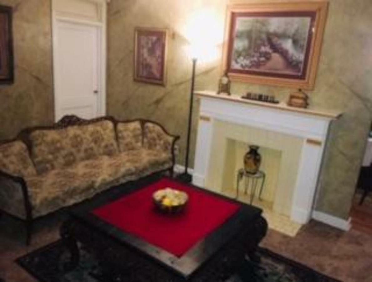 Best Deal In Town! Entire 1 Bedroom Apartment 59 Montgomery Eksteriør billede